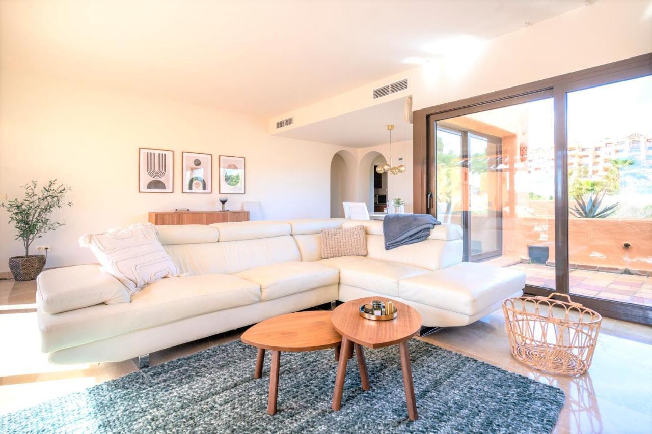 9 Penthouse With Amazing Sea Views, Close To Golf Manilva Duquesa 外观 照片