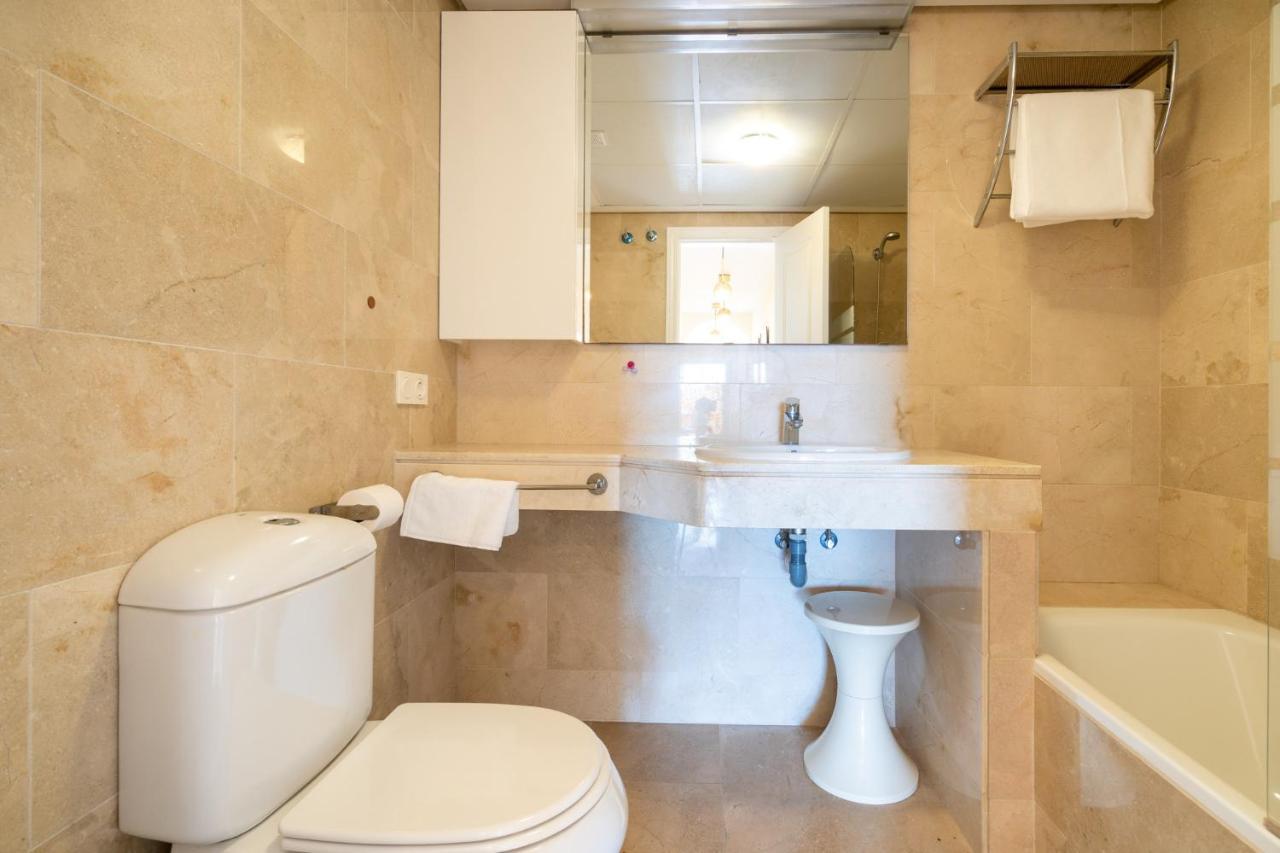 9 Penthouse With Amazing Sea Views, Close To Golf Manilva Duquesa 外观 照片