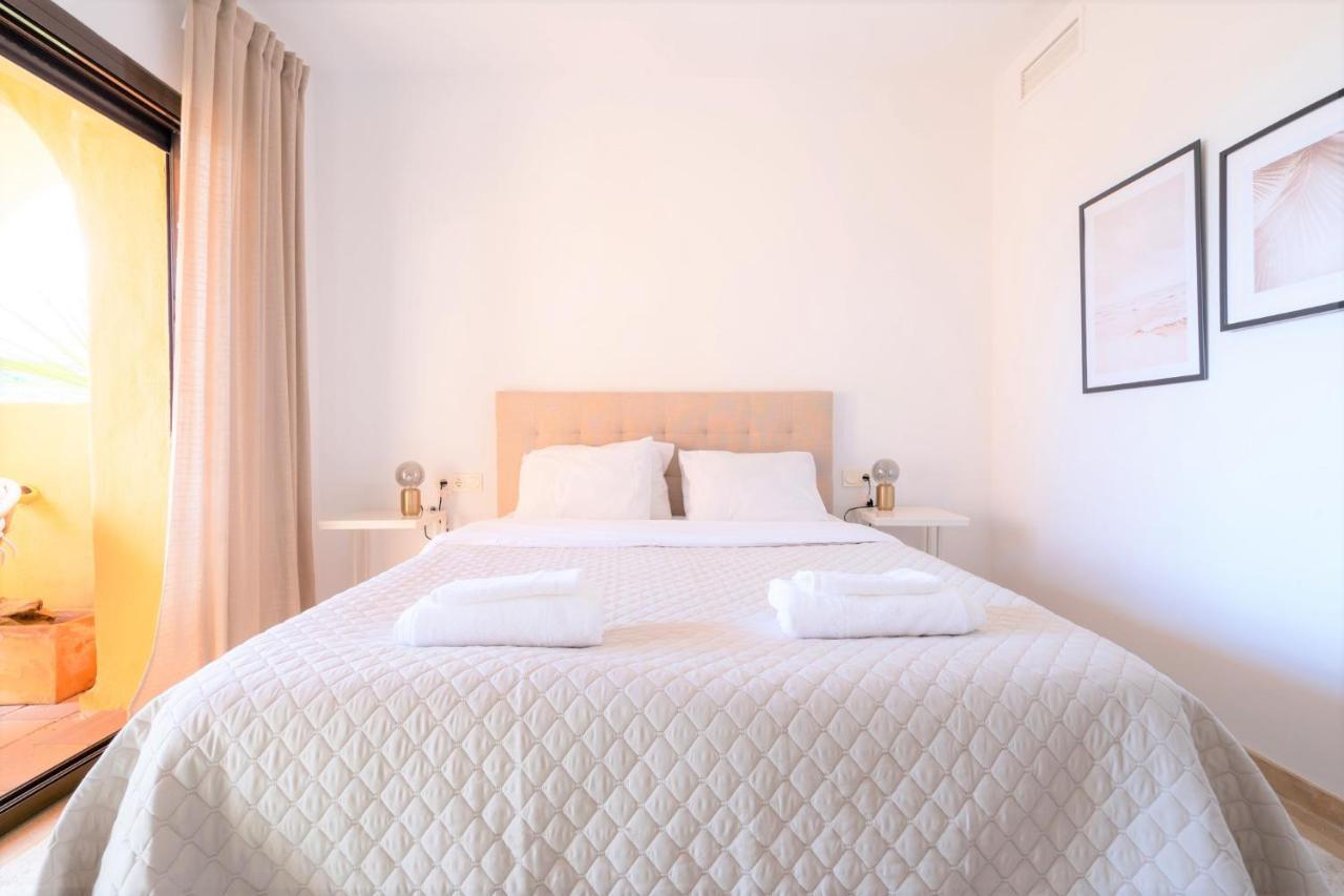 9 Penthouse With Amazing Sea Views, Close To Golf Manilva Duquesa 外观 照片